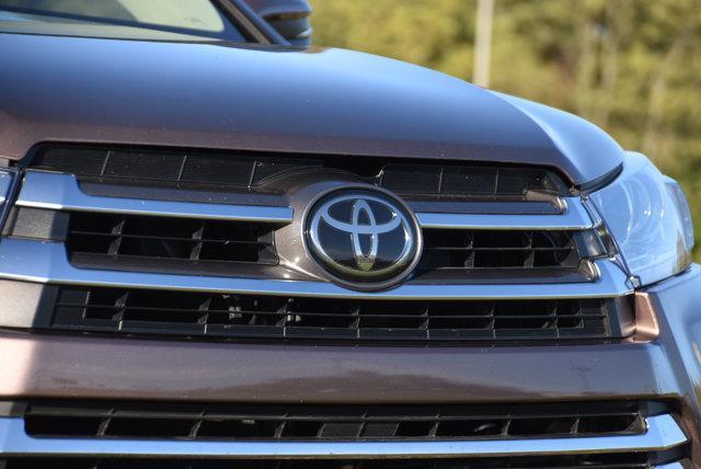 used 2017 Toyota Highlander car, priced at $27,864