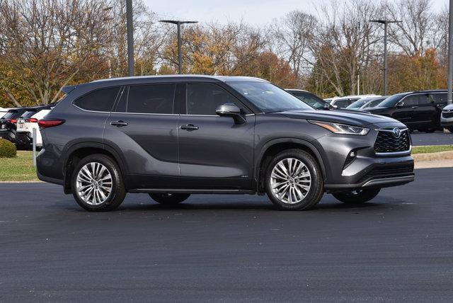 used 2023 Toyota Highlander Hybrid car, priced at $49,224