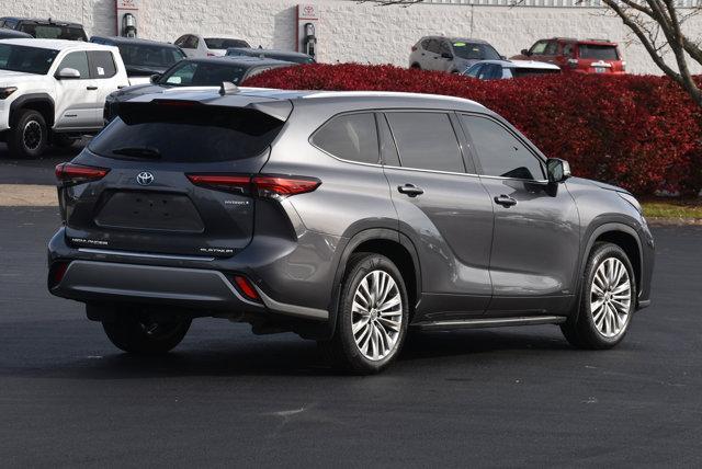 used 2023 Toyota Highlander Hybrid car, priced at $49,224