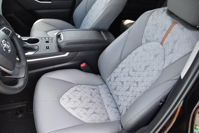 used 2023 Toyota Highlander Hybrid car, priced at $45,978