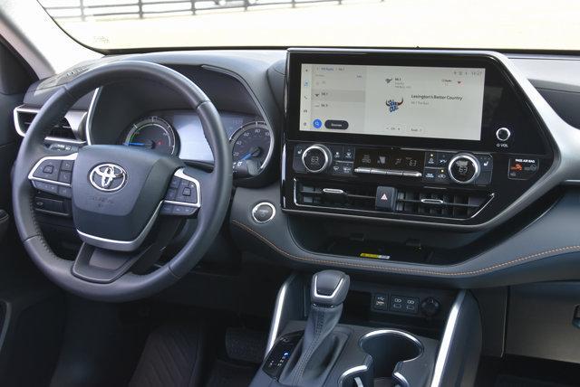 used 2023 Toyota Highlander Hybrid car, priced at $45,978