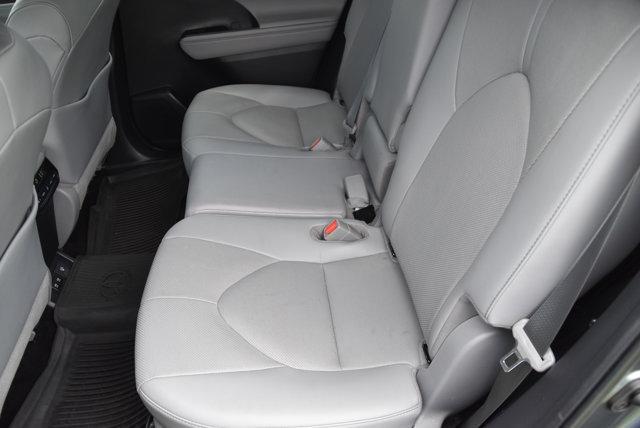 used 2020 Toyota Highlander car, priced at $29,625