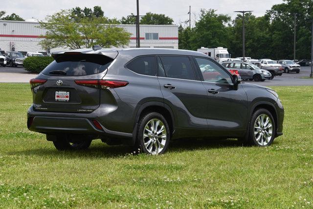 used 2020 Toyota Highlander car, priced at $29,625