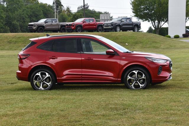 used 2023 Ford Escape car, priced at $24,995