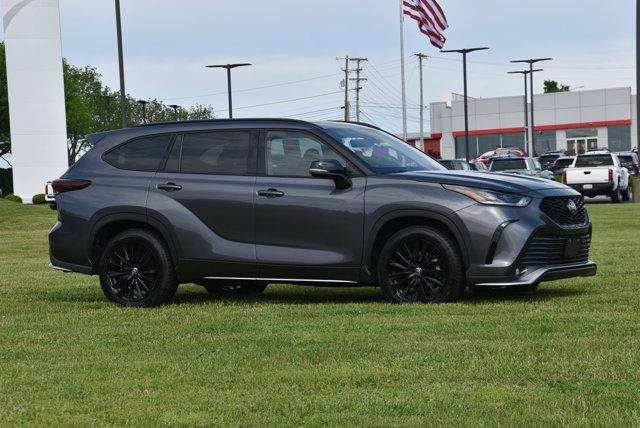 used 2024 Toyota Highlander car, priced at $47,878