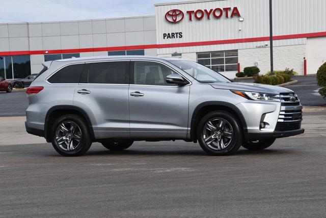 used 2018 Toyota Highlander car, priced at $25,988