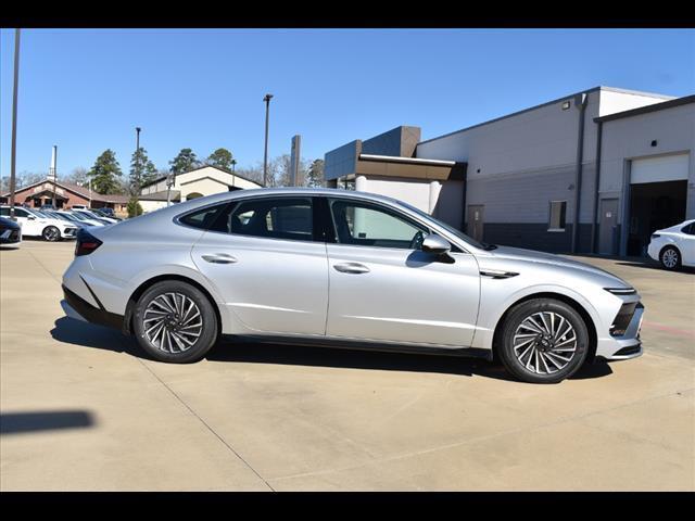 new 2025 Hyundai Sonata Hybrid car, priced at $30,722