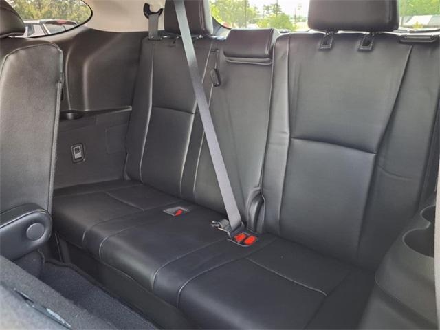used 2022 Toyota Highlander car, priced at $37,695