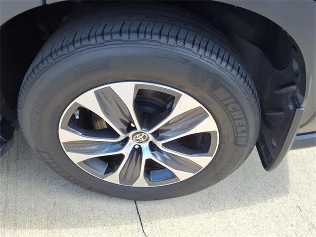 used 2022 Toyota Highlander car, priced at $37,695