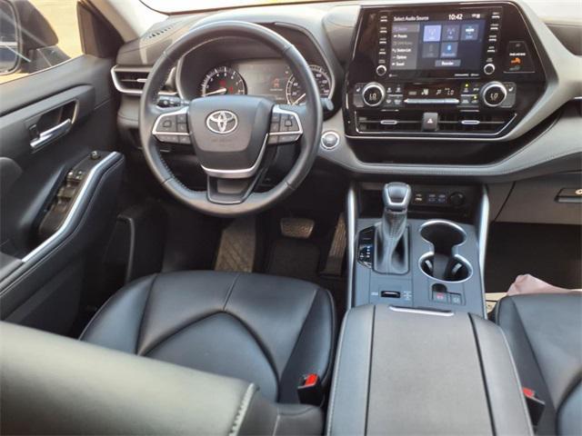 used 2022 Toyota Highlander car, priced at $37,695