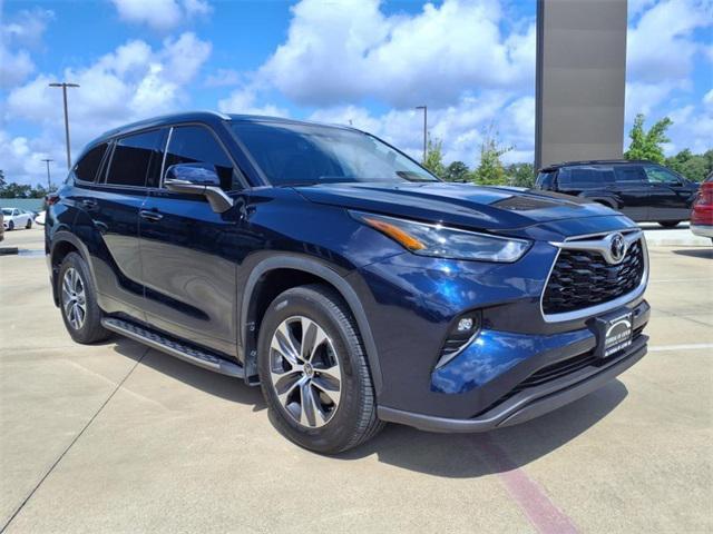 used 2022 Toyota Highlander car, priced at $37,695