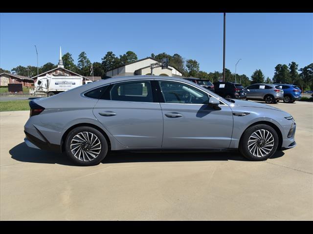 new 2024 Hyundai Sonata Hybrid car, priced at $35,941