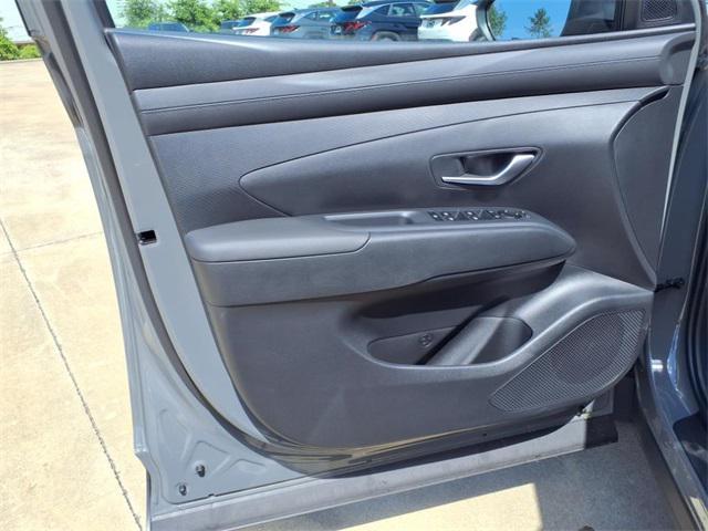 new 2025 Hyundai Tucson car, priced at $28,102