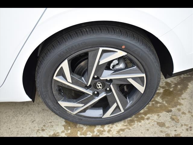 new 2025 Hyundai Elantra car, priced at $23,396
