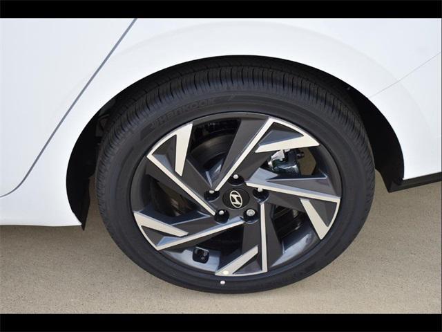 new 2025 Hyundai Elantra car, priced at $28,660
