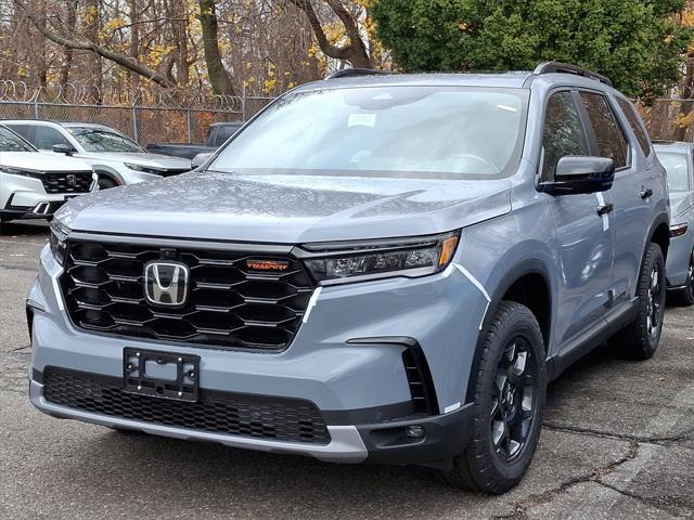 new 2025 Honda Pilot car, priced at $51,250