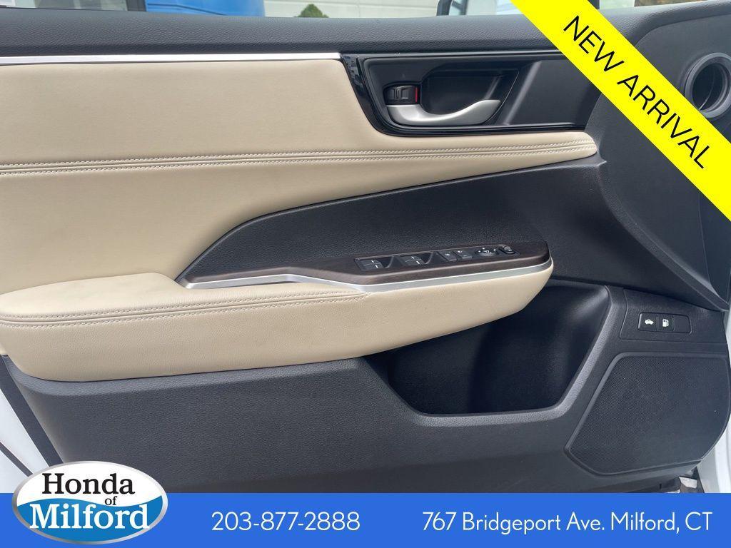 used 2021 Honda Clarity Plug-In Hybrid car, priced at $24,595