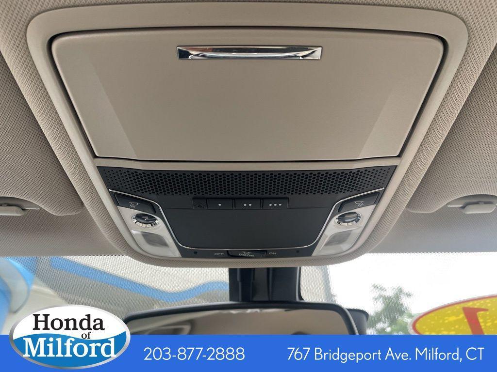 used 2021 Honda Clarity Plug-In Hybrid car, priced at $24,455