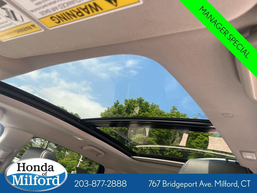 used 2022 Acura MDX car, priced at $36,895