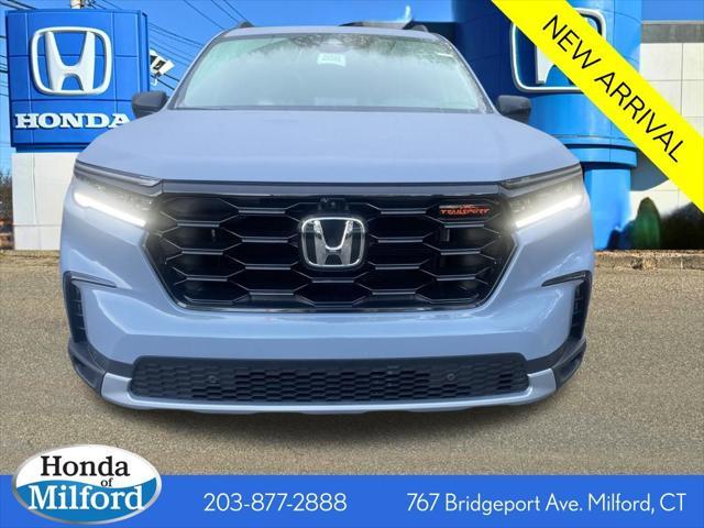 new 2025 Honda Pilot car, priced at $51,610