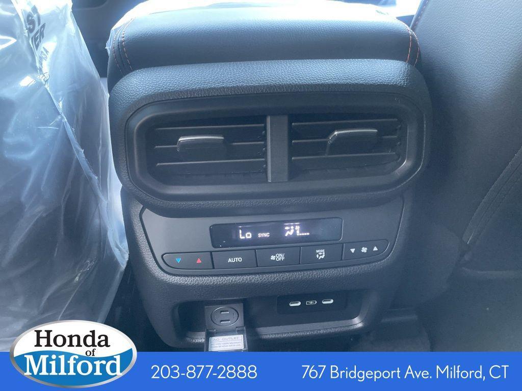 new 2025 Honda Pilot car, priced at $51,610