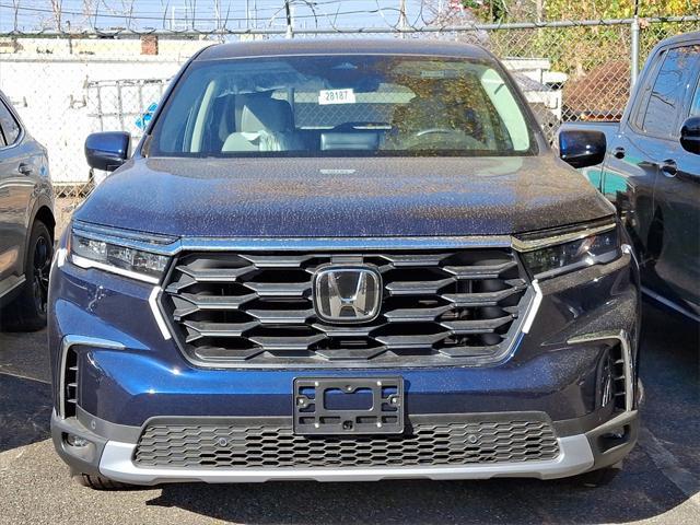 new 2025 Honda Pilot car, priced at $48,895