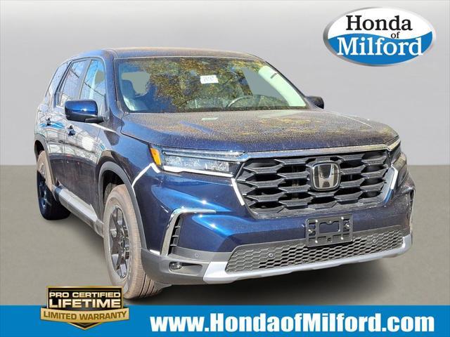 new 2025 Honda Pilot car, priced at $48,895