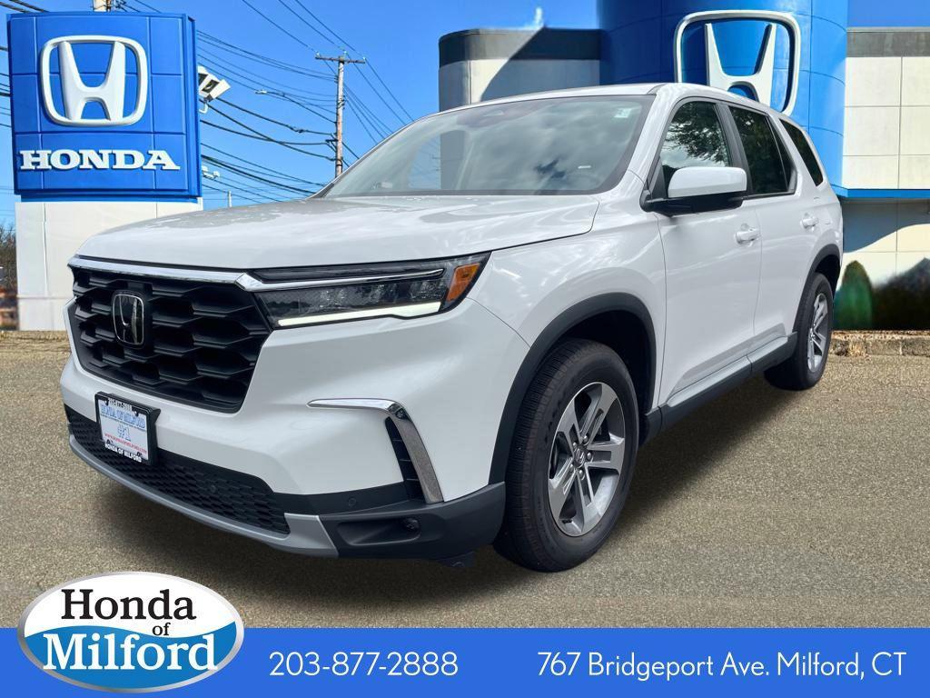 used 2025 Honda Pilot car, priced at $44,995
