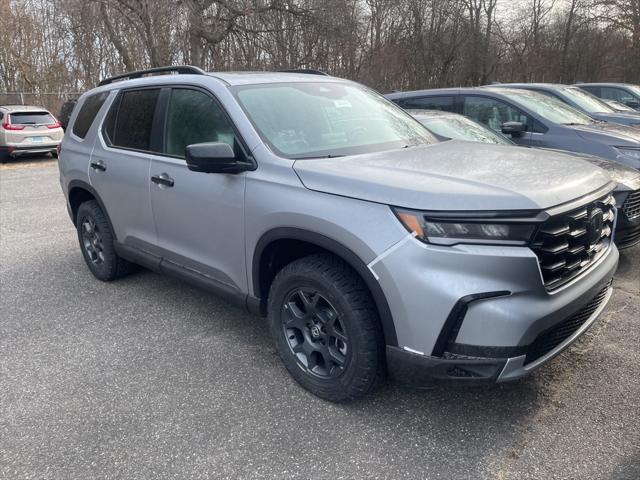 new 2025 Honda Pilot car, priced at $50,795