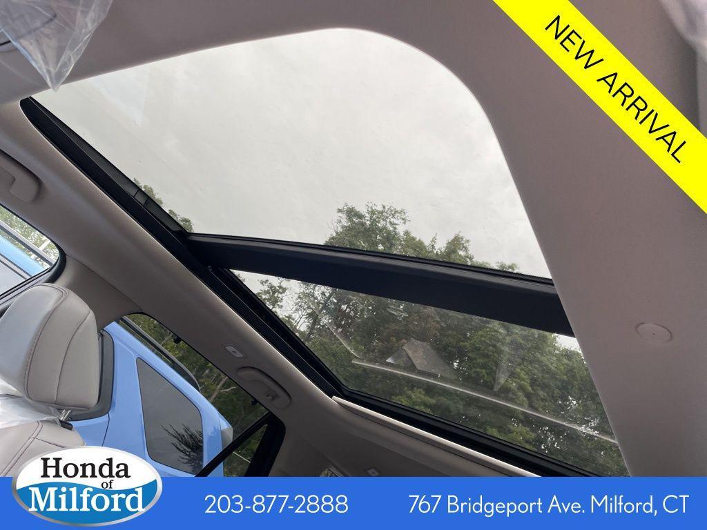new 2025 Honda Pilot car, priced at $51,095