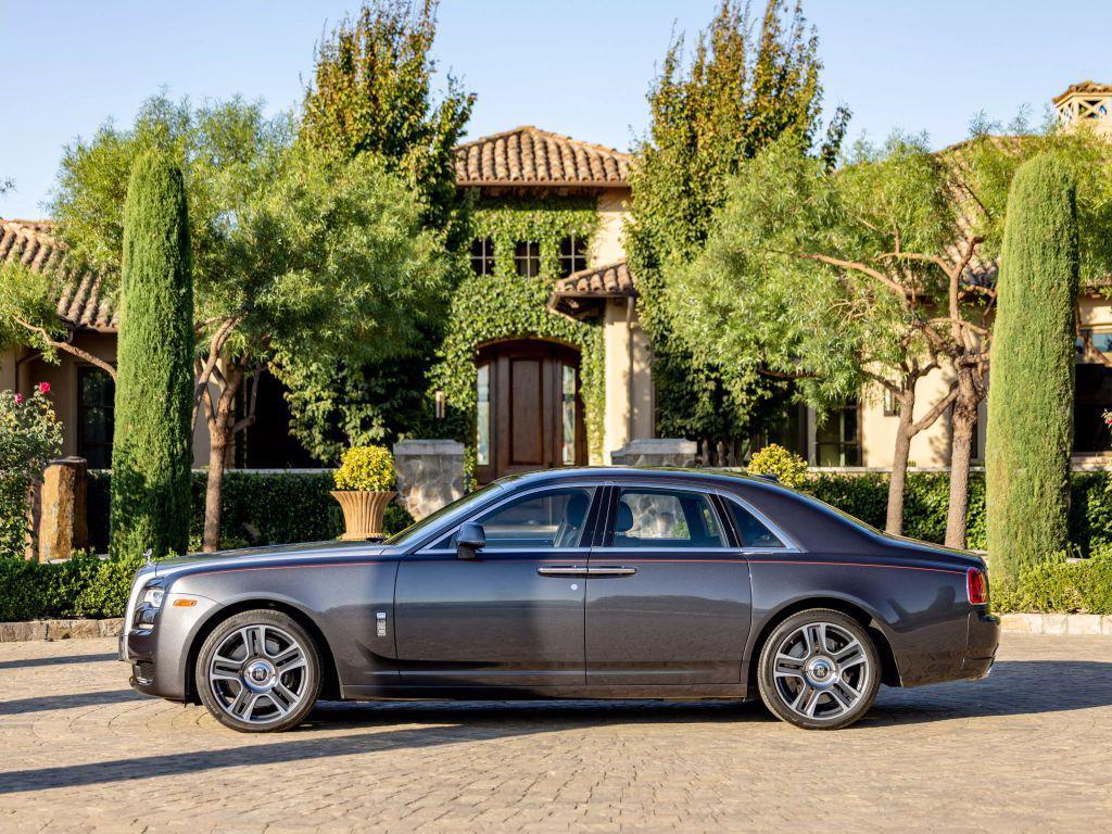 used 2017 Rolls-Royce Ghost car, priced at $139,900