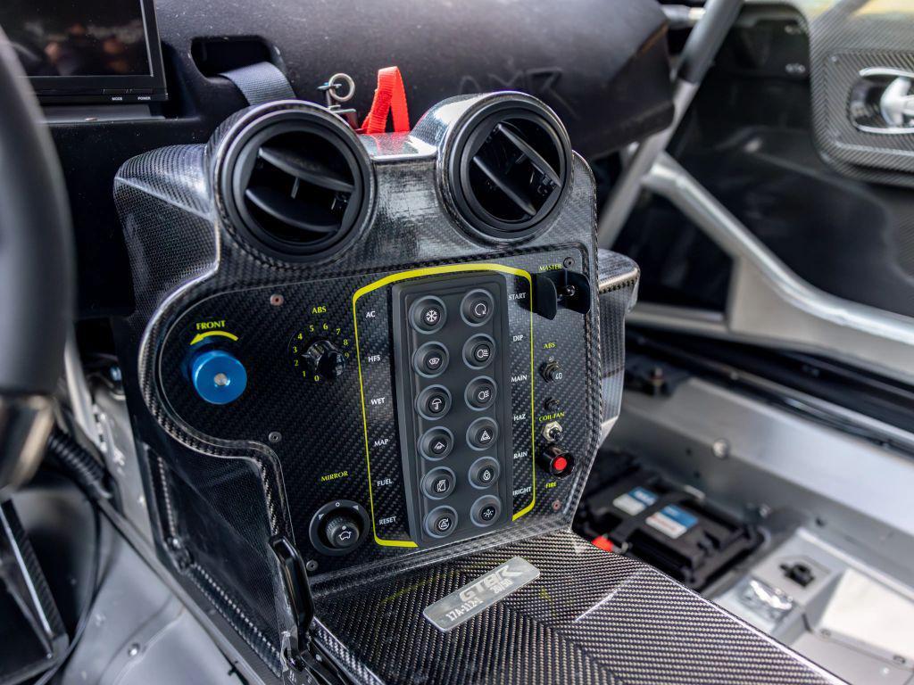 used 2022 Aston Martin Vantage car