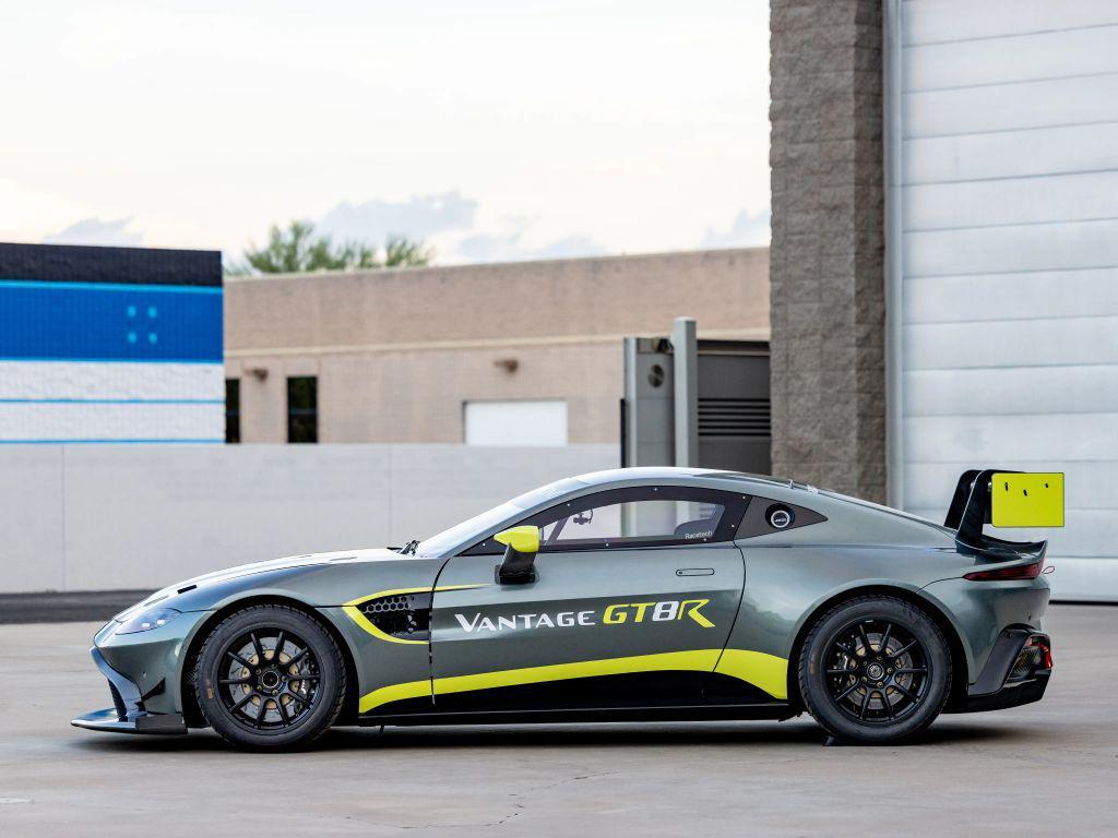 used 2022 Aston Martin Vantage car