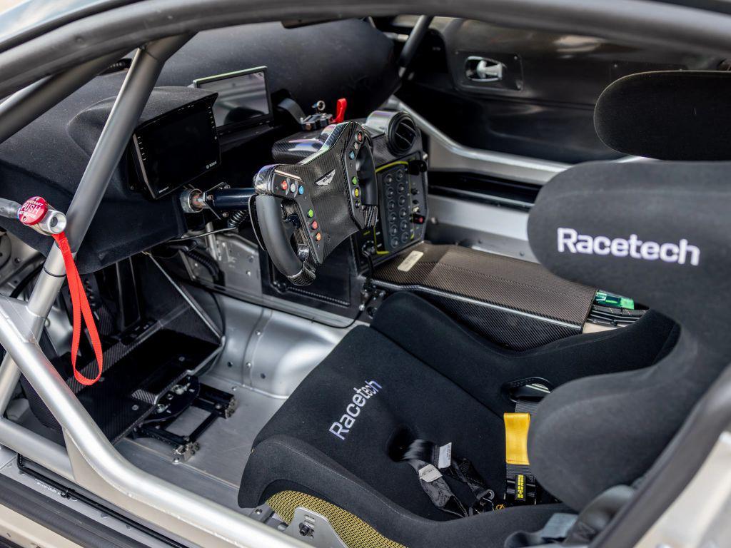 used 2022 Aston Martin Vantage car