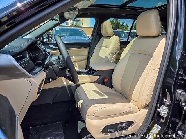 new 2025 Jeep Grand Cherokee car, priced at $50,276