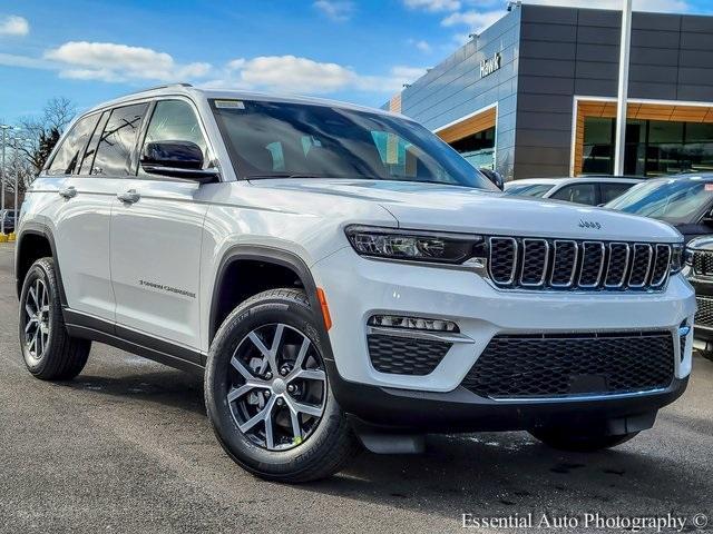 new 2025 Jeep Grand Cherokee car, priced at $45,777