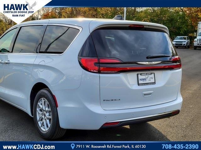 new 2025 Chrysler Pacifica car, priced at $41,283