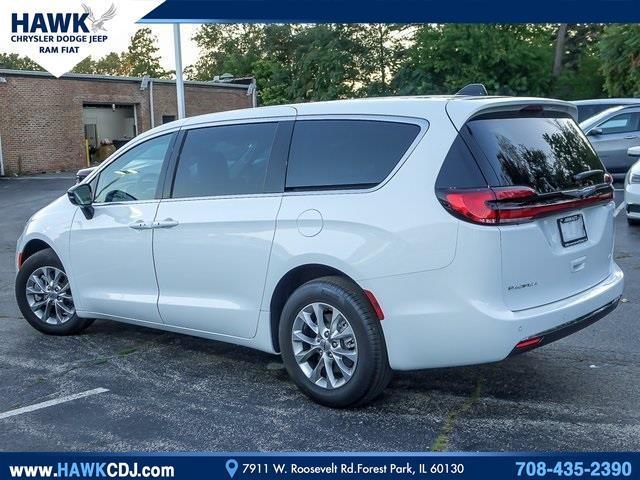 used 2024 Chrysler Pacifica car, priced at $40,137