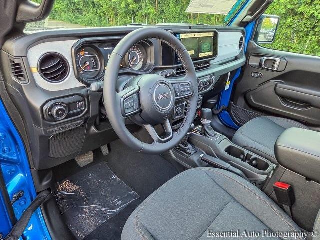 new 2025 Jeep Wrangler car, priced at $45,673