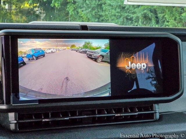 new 2025 Jeep Wrangler car, priced at $45,673