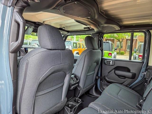new 2025 Jeep Wrangler car, priced at $46,418
