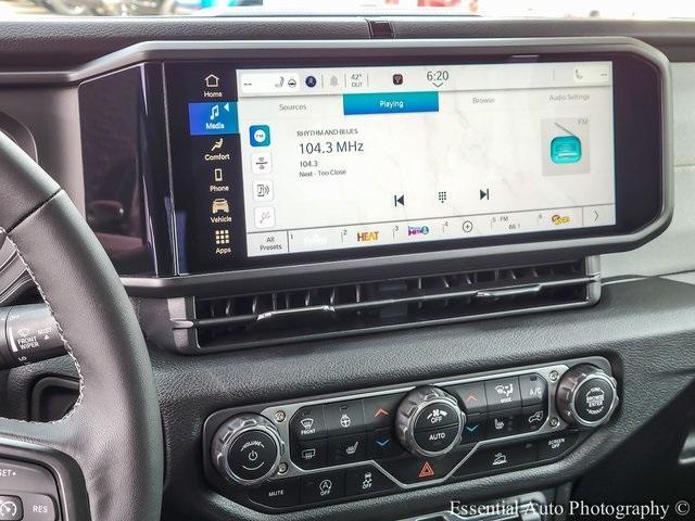 new 2025 Jeep Wrangler car, priced at $52,637