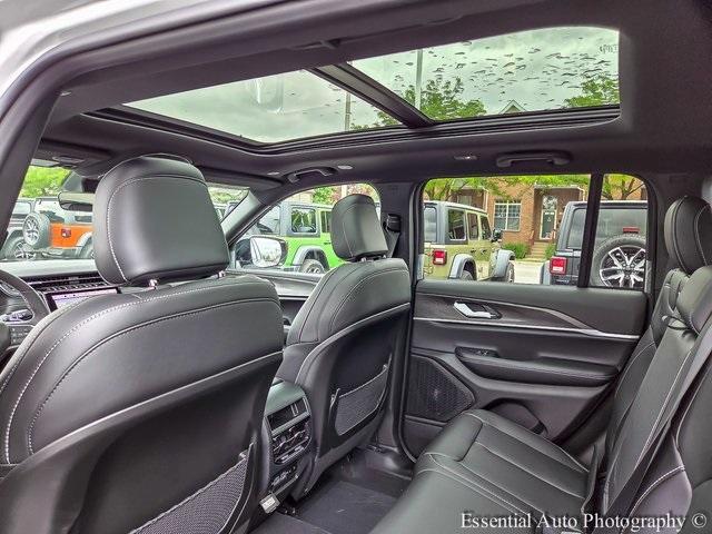 new 2025 Jeep Grand Cherokee car, priced at $46,296