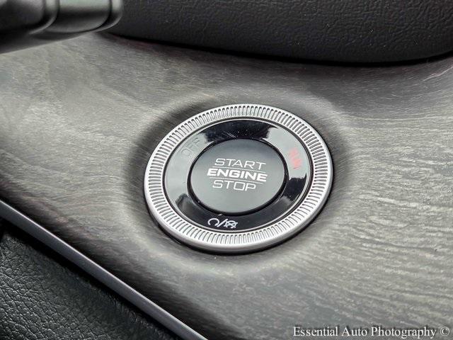 new 2025 Jeep Grand Cherokee car, priced at $46,296