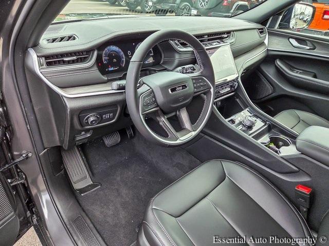 new 2025 Jeep Grand Cherokee car, priced at $45,339