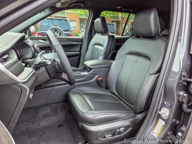 new 2025 Jeep Grand Cherokee car, priced at $45,339