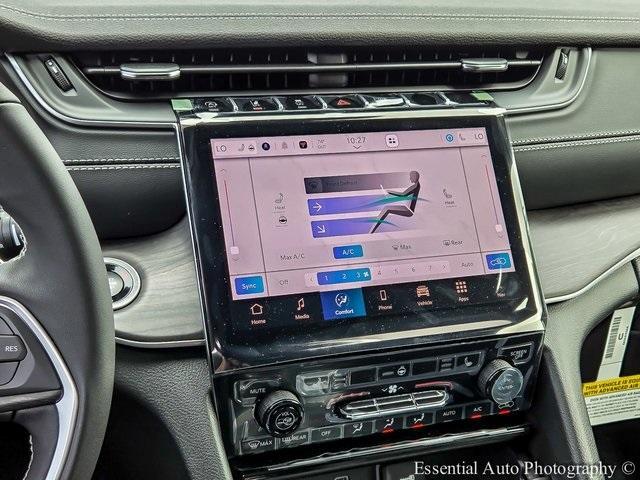 new 2025 Jeep Grand Cherokee car, priced at $45,339
