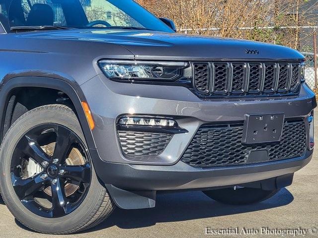 new 2025 Jeep Grand Cherokee car, priced at $45,580