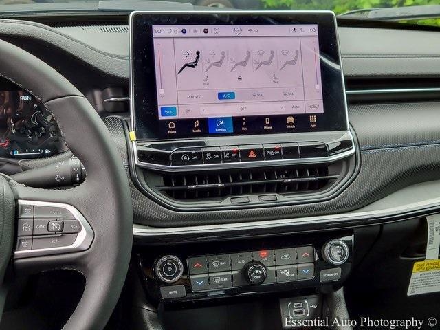 new 2025 Jeep Compass car, priced at $32,678