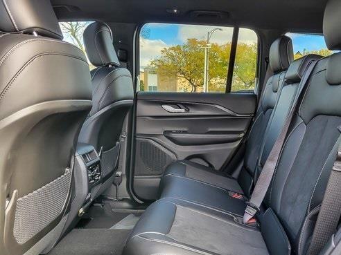 new 2025 Jeep Grand Cherokee car, priced at $38,529